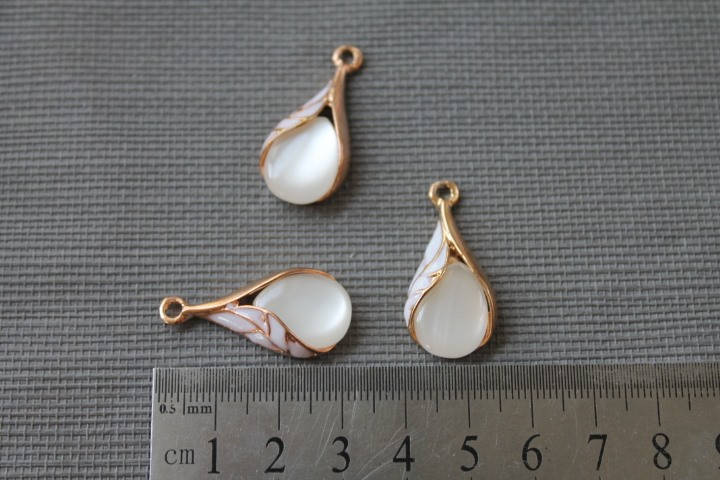 

Подвеска акрил (имитация камня), цвет - золото, 1 шт