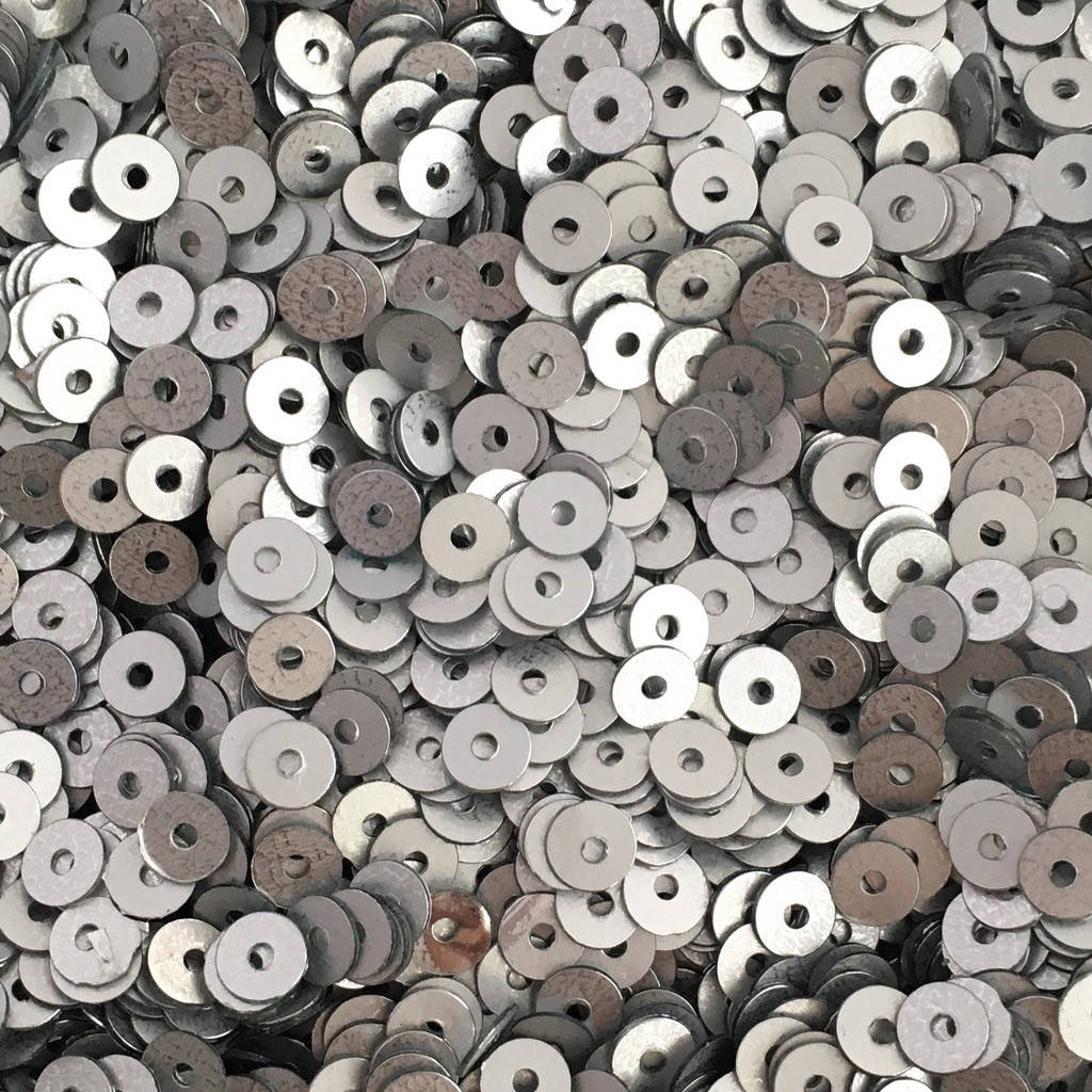 

Пайетки Индия 4 мм. Круглая плоская. Серебро (металлик матовый) 5 гр.