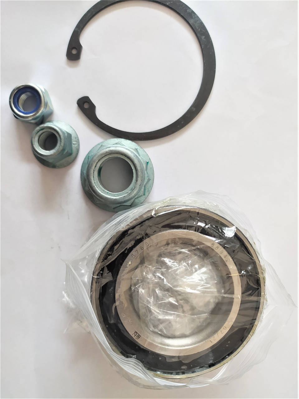 

Подшипник шариковый ступицы переднего колеса Шкода Октавия ТУР 1j0498625