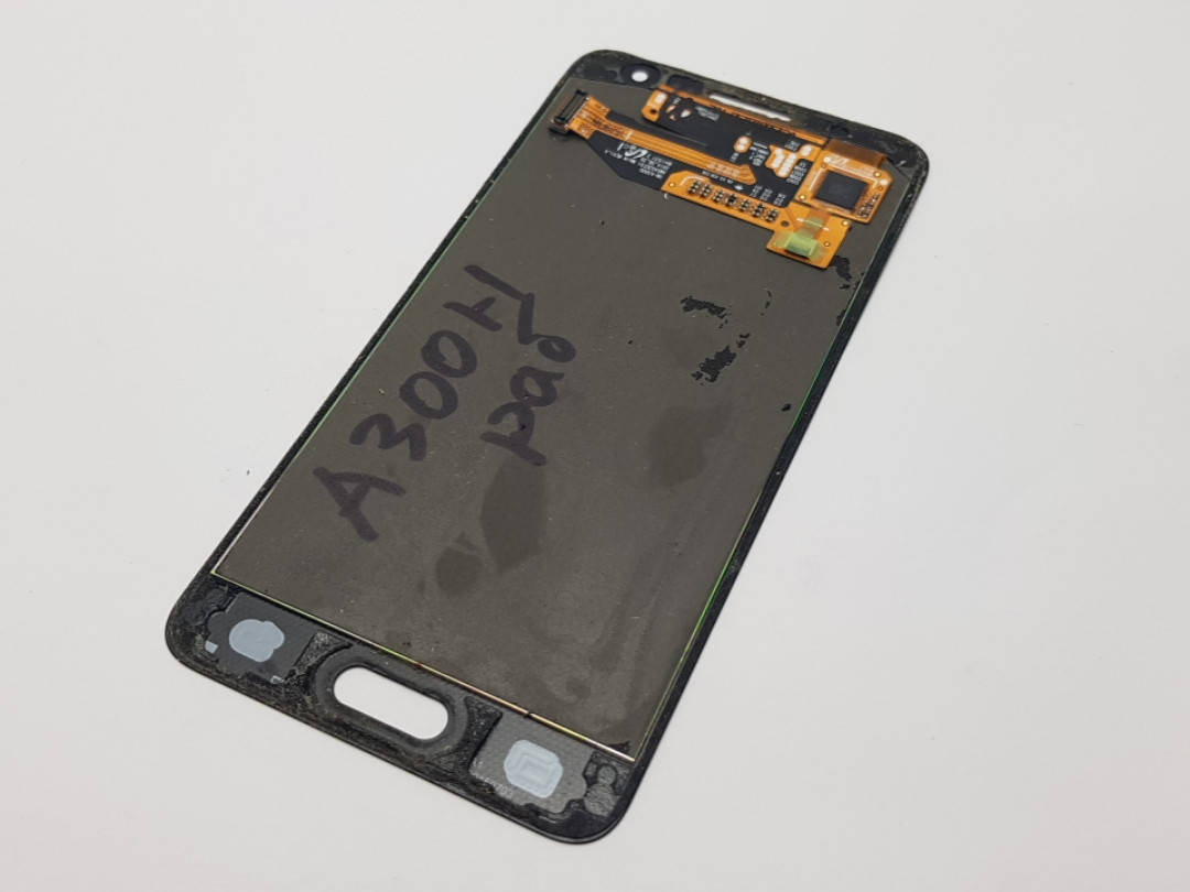 

С дефектом. Дисплей Samsung A3 SM-A300H (S.AMOLED) модуль черный (нерабочий сенсор)