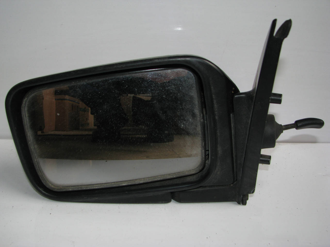 

Б/у зеркало мех. л/п Nissan Micra K10 1990-1992, IKI 8099