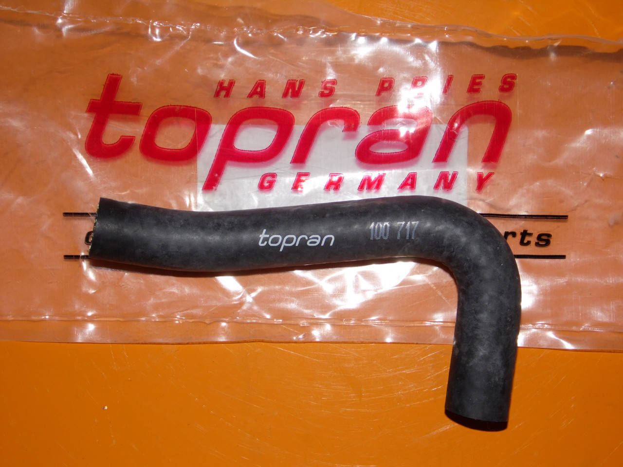 

Патрубок системы охлаждения Topran 100 717 VW golf II, jetta II, passat bII, bIII