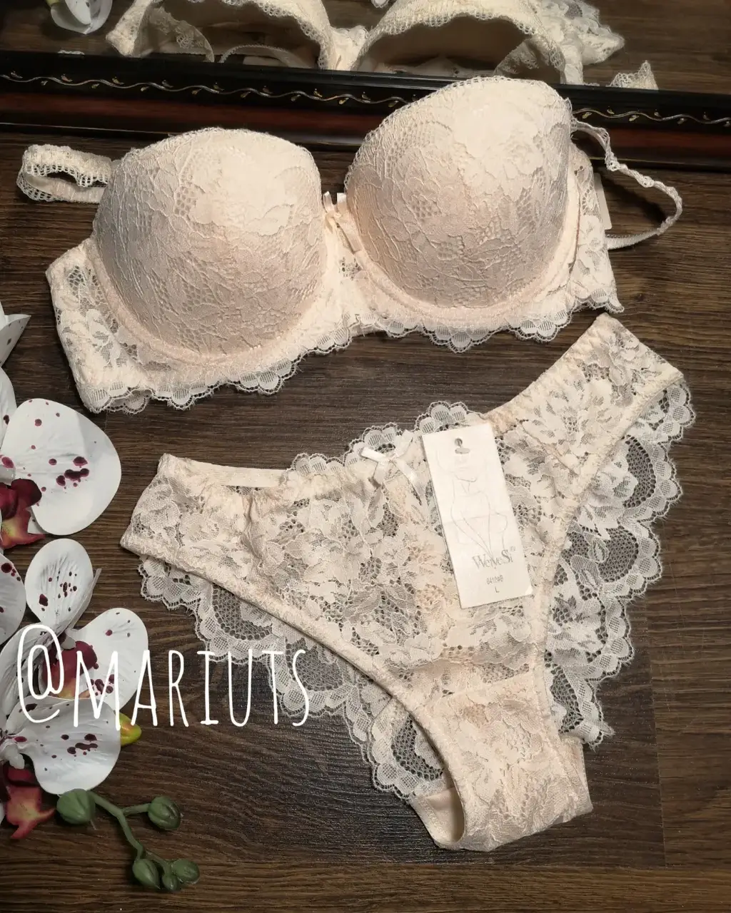 

Набор женского нижнего белья Размер В/85 Бюстгальтер Анжелика Трусики слипы L Кружевной, Бежевый