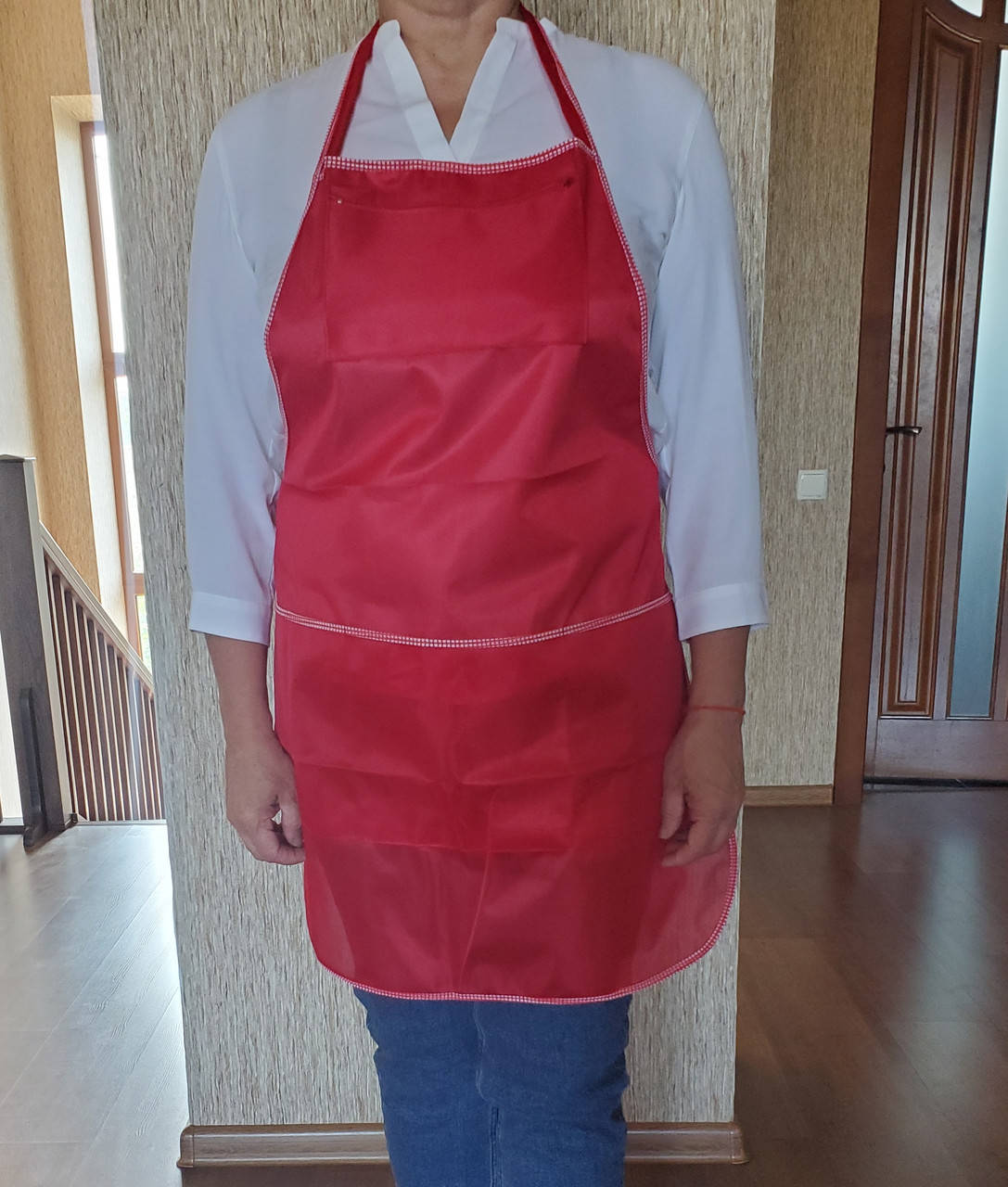 

Передник нейлоновый большой с нагрудным карманом для продавцов