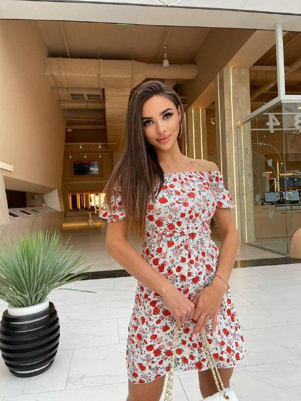 

Летнее платье с открытыми плечами