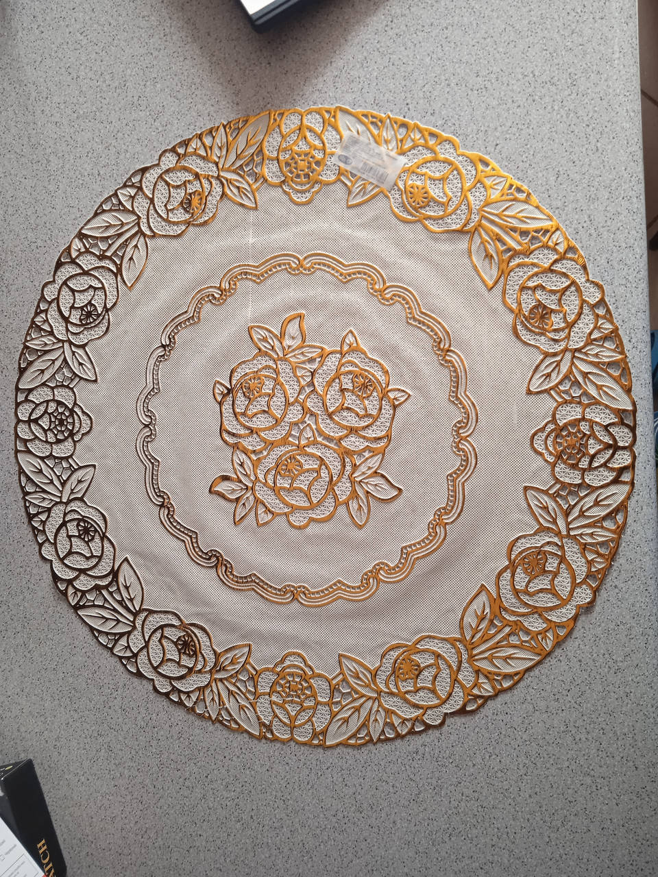 

Салфетки ажурные виниловые серебро на стол, тумбочку, полочки