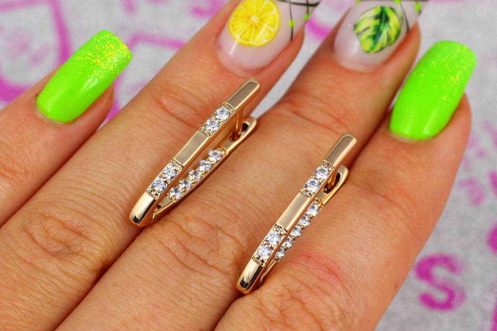 

Серьги Xuping Jewelry дорожки два камня через два 2,5 см золотистые