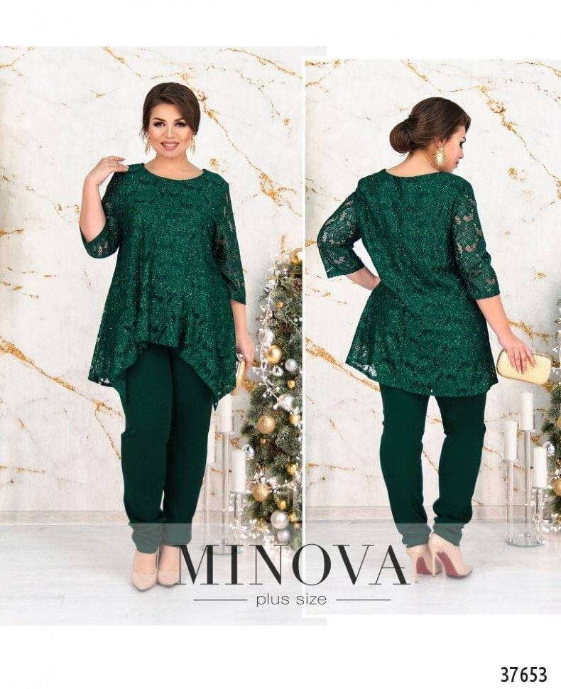 

Стильный женский брючный костюм, ткань "Дайвинг+Гипюр" 50, 52, 56, 60 размер 52, Изумрудный