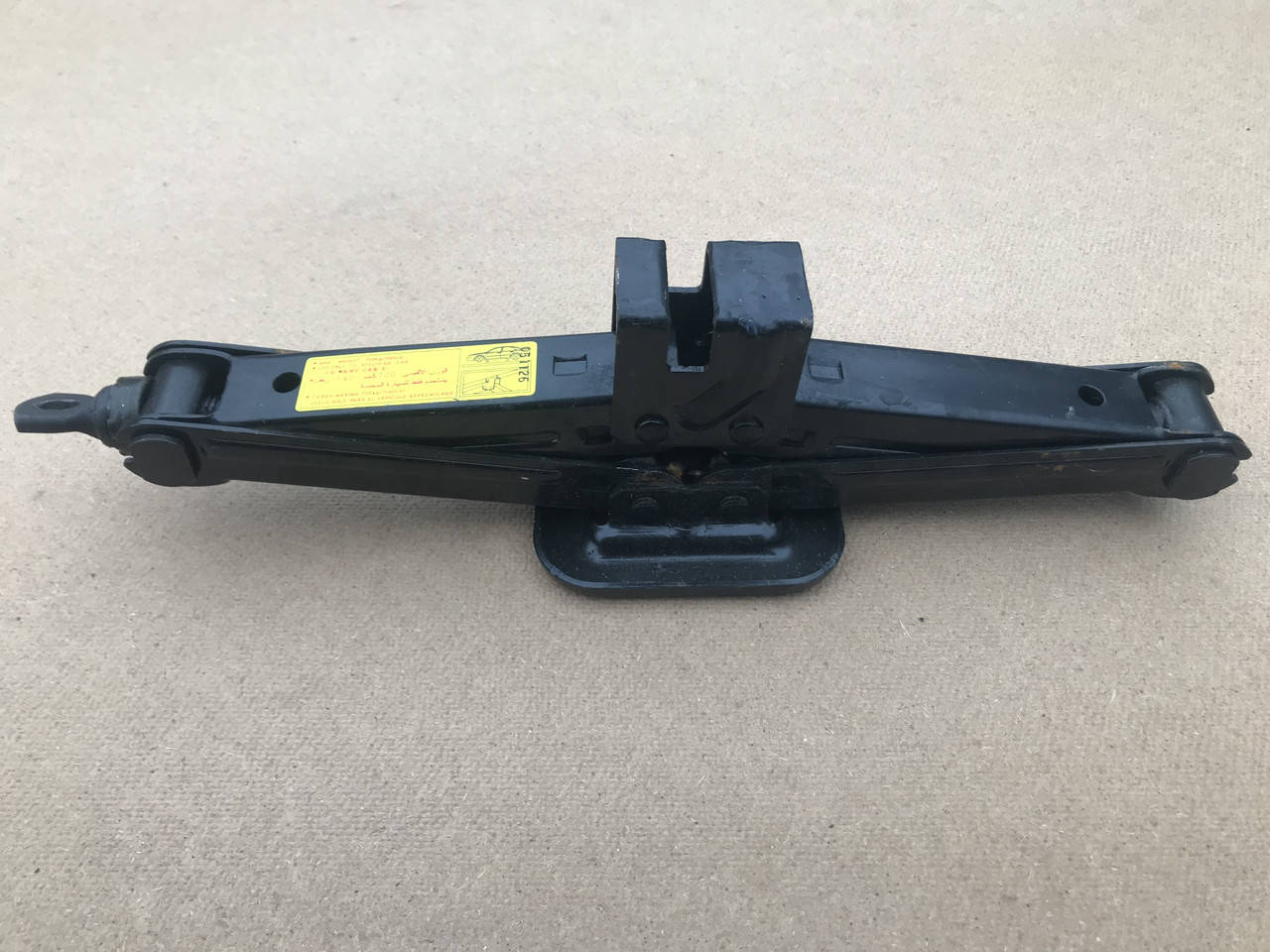 

Домкрат на KIA Cerato (Киа Серато) 091101C000