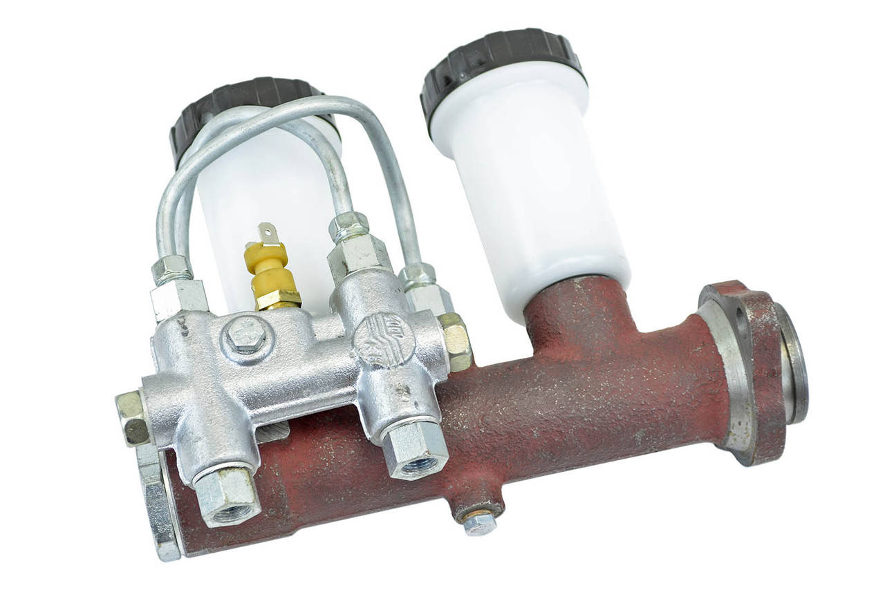 

Цилиндр тормозной главный УАЗ 452, 469 с сигнальным устройством, 2 бачка (ГТЦ) Ульяновск