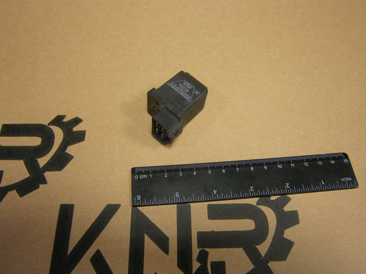 

Реле света Foton 1043-1 (дв.3,3)