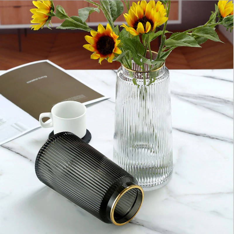 

Рельефная ваза для цветов и декора 23 см из прозрачного стекла