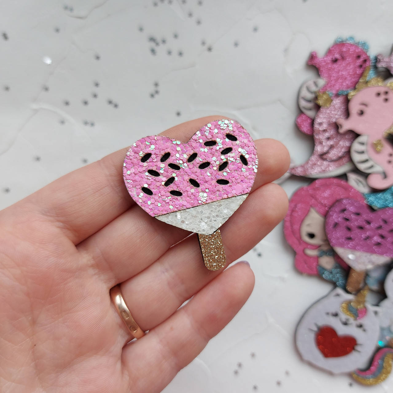 

Патч МОРОЗИВО СЕРДЕЧКО РОЗОВЕ, 4*4см (НЕ СКЛЕЄНО)