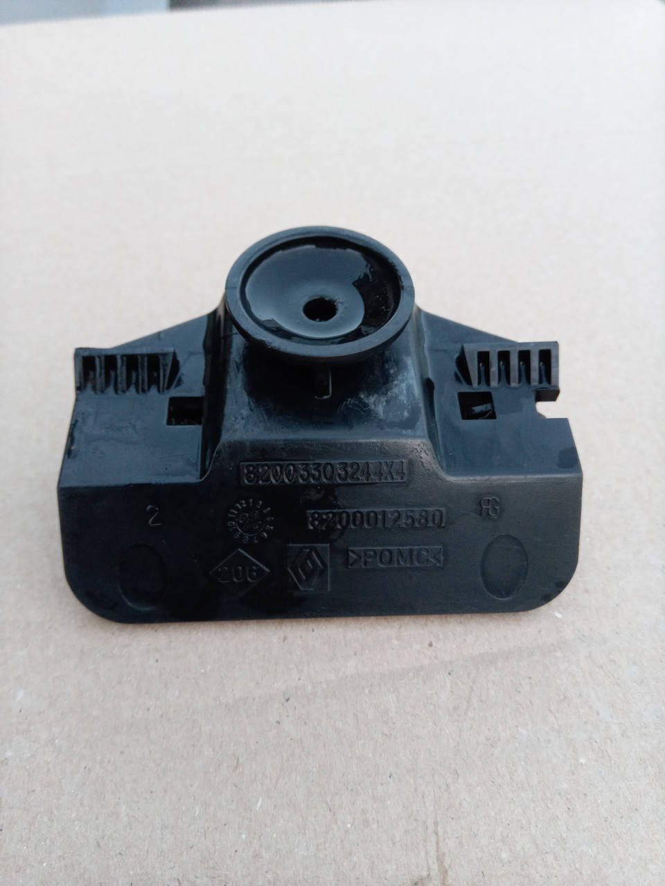 

Направляющая переднего бампера правая с 2003 (крепление) Renault Kangoo 8200012580