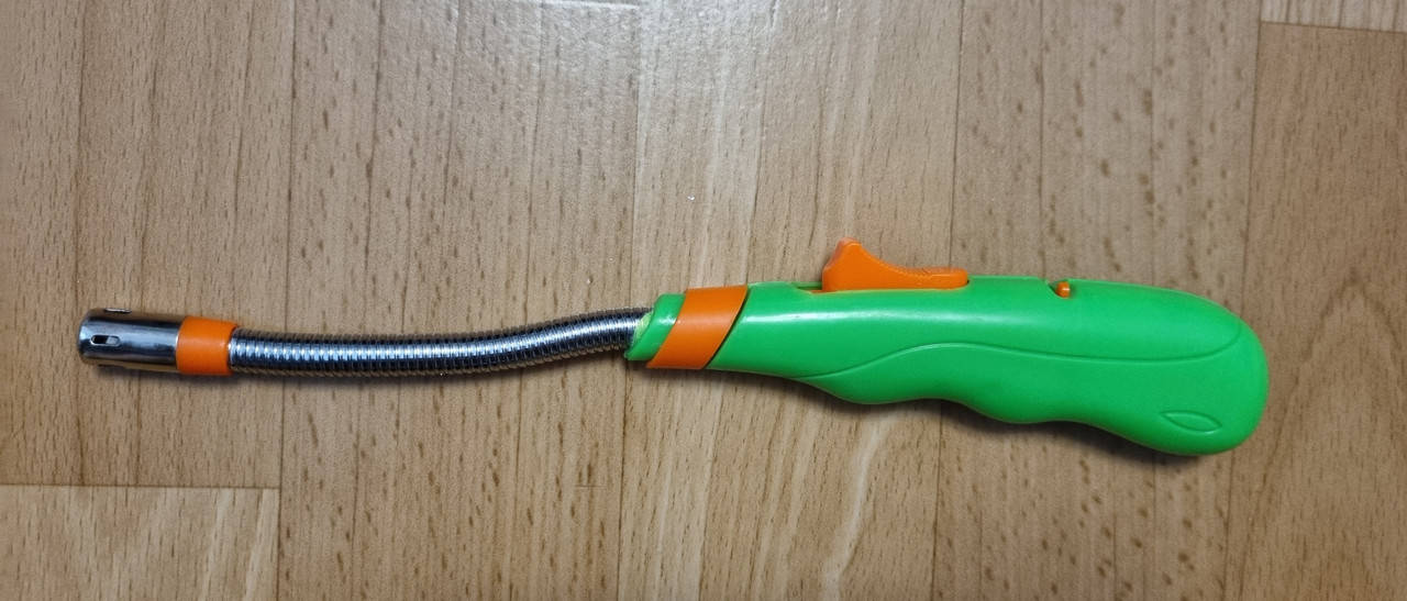 

Зажигалка газовая гнущаяся.