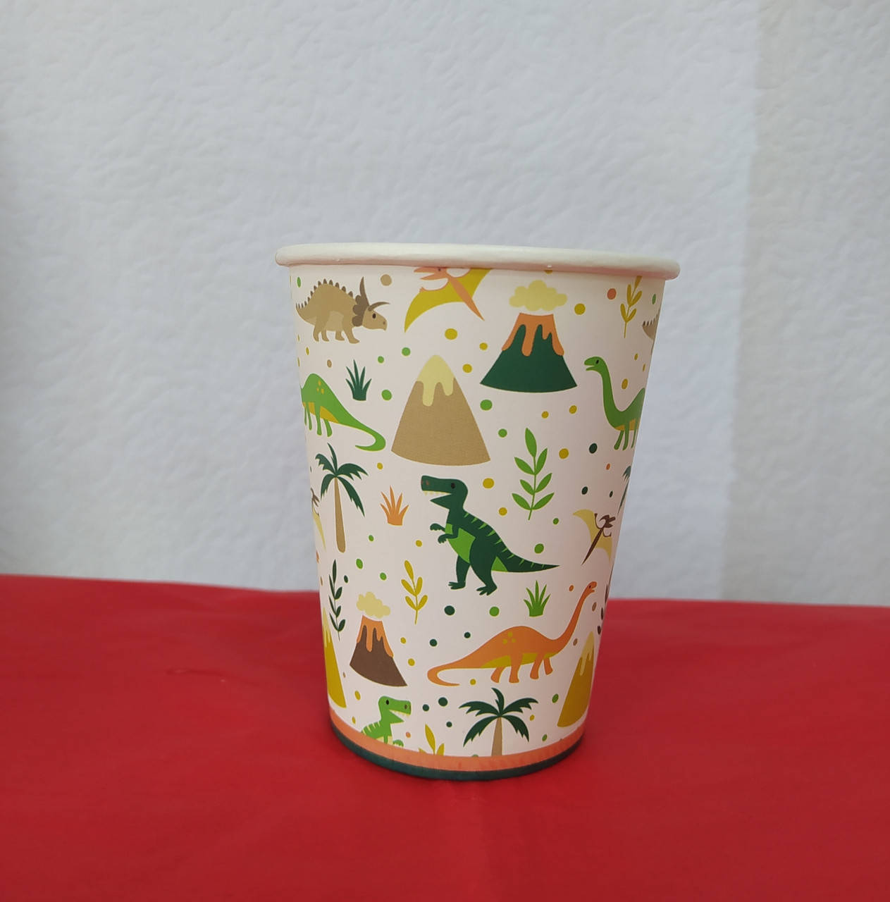 

Набор бумажных стаканов принт Динозавры Dino 250мл 5шт.