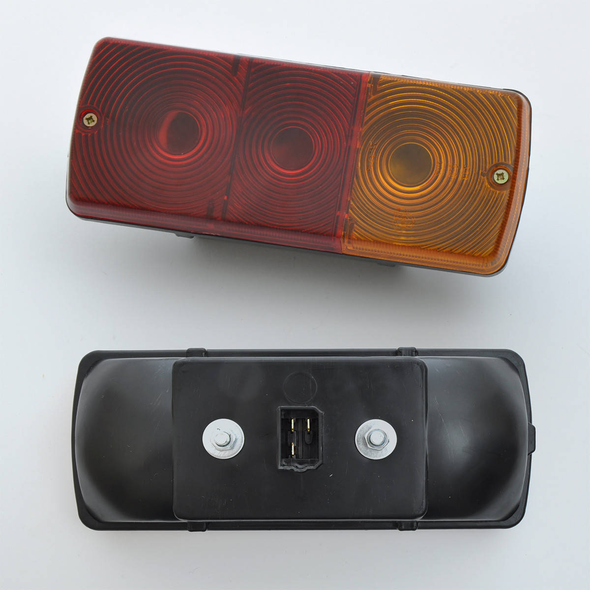 

Задний фонарь универс. прямоугольный 20х8см Россия 331.3716 (ГАЗ,УАЗ) (1шт) Нов.образца