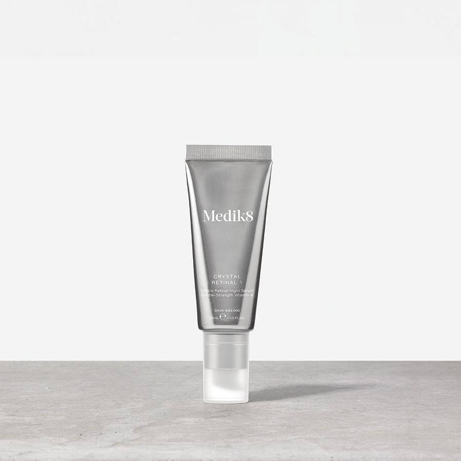 

Medik8 Crystal Retinal 3 Ночная крем-сыворотка с ретиналем