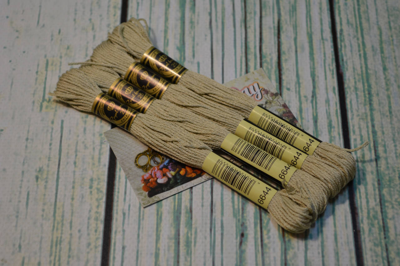 

Мулине Royal Broderie, цвет №644