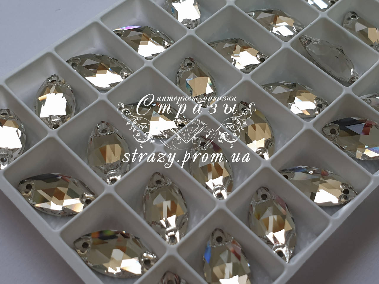 

Стразы Lux Маркиз 6х12мм. Crystal