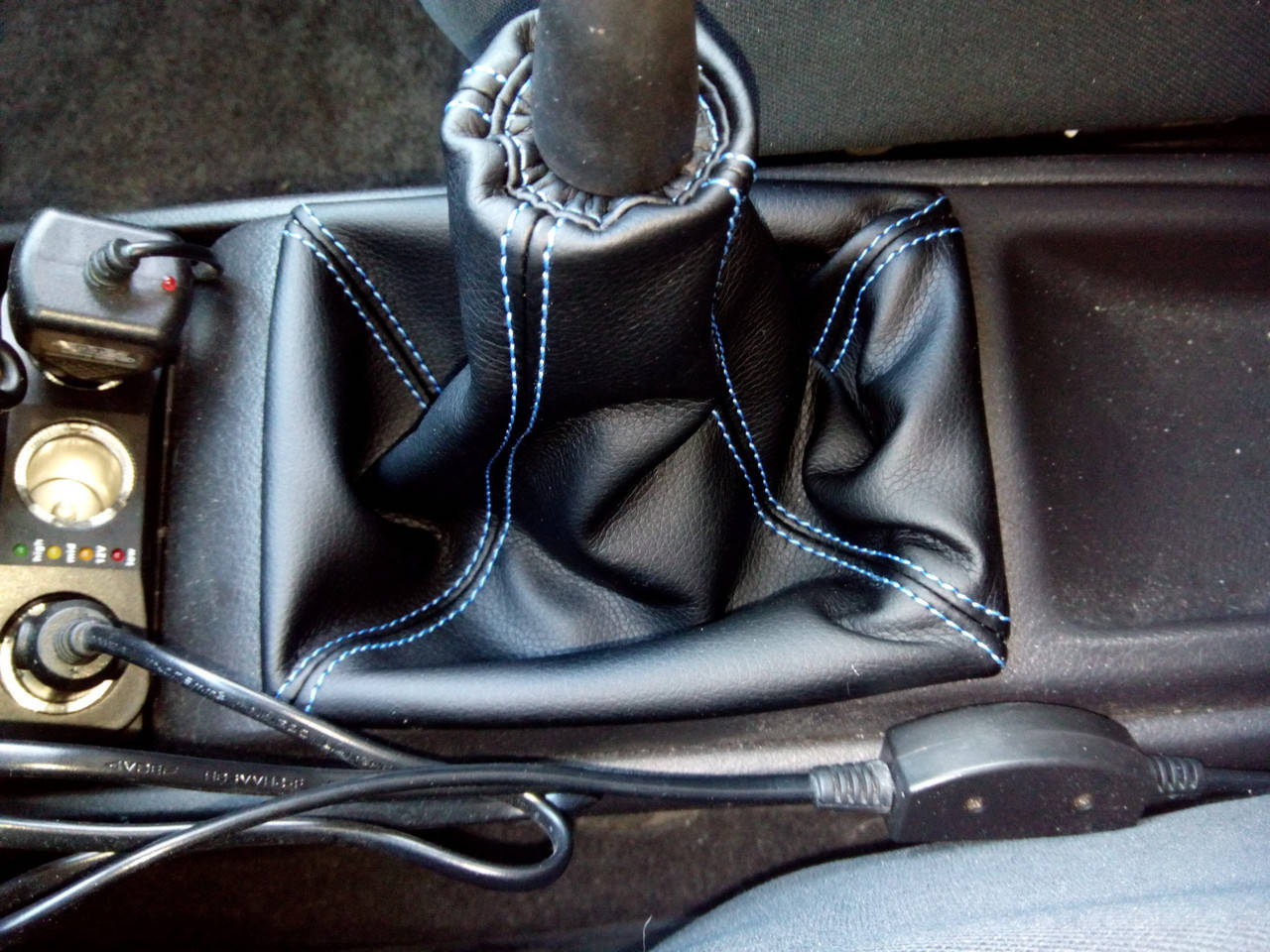 

Чехол на КПП и ручник для Chevrolet Aveo Lacetti