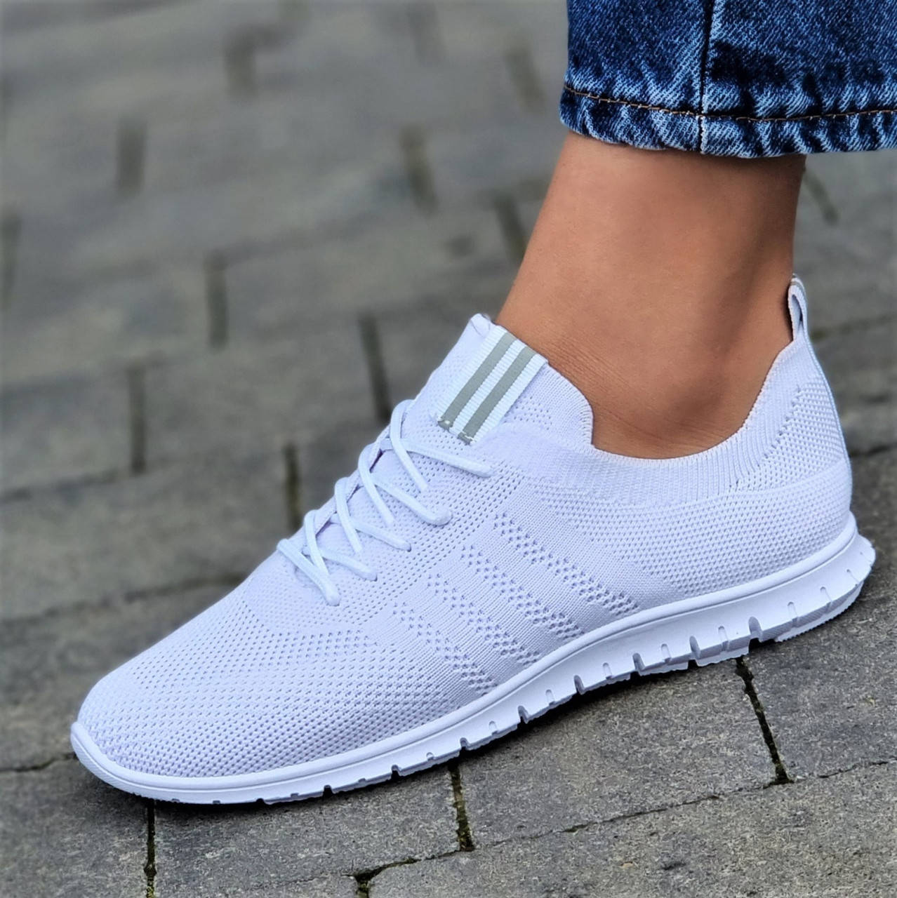 

Мокасины женские белые летние на шнурках тканевые (Код: 1945) Только 39р!