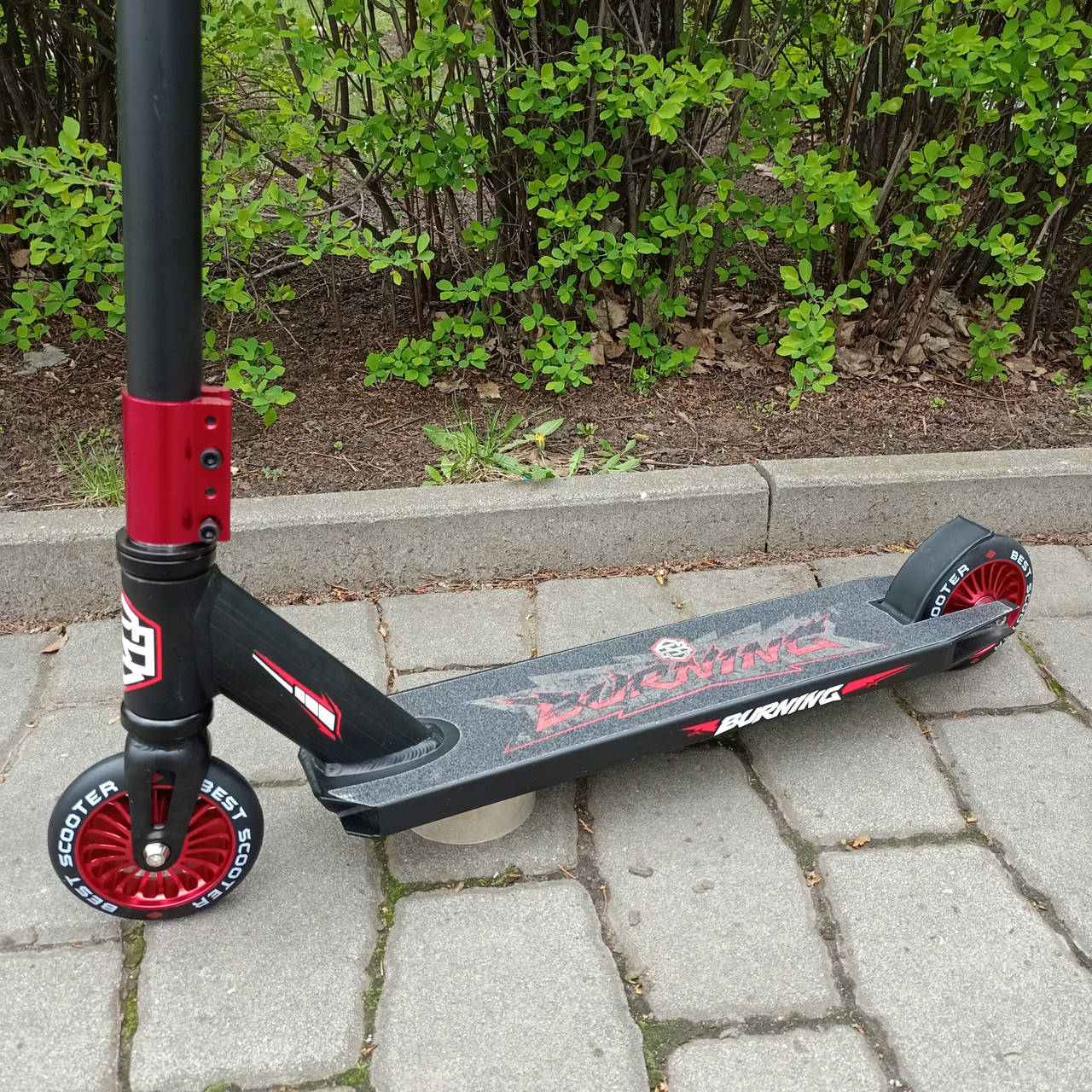 

Трюковой самокат Красный (5-12 лет) с Пегами Best Scooter, HIC, прямой руль, алюминиевый диск колёса PU 11см