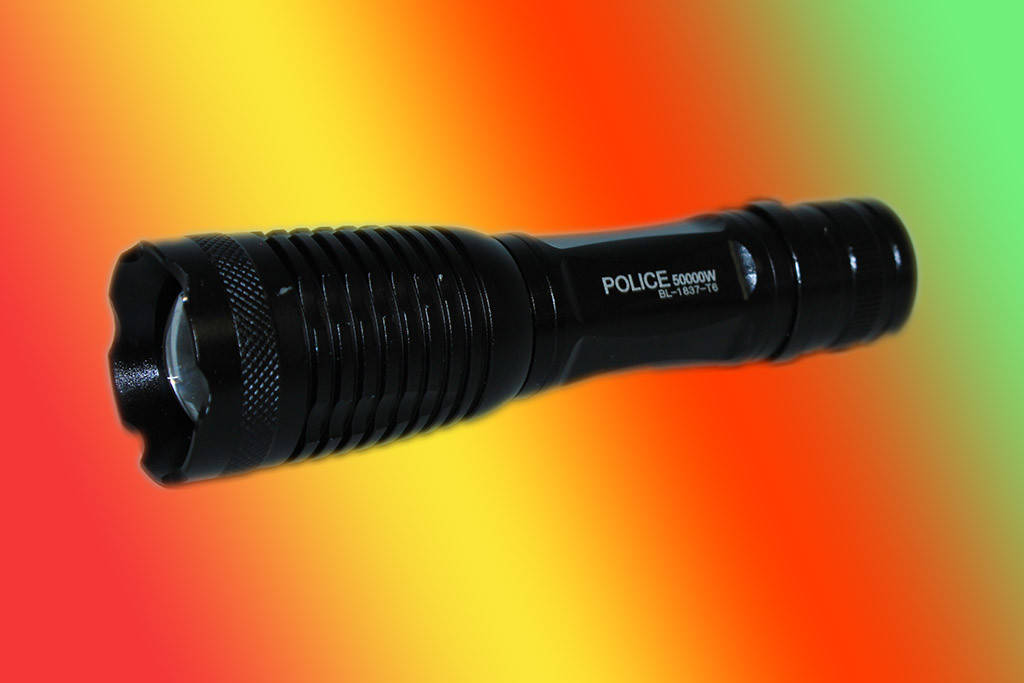

Фонарь мощный Police BL-1837-T6 158000W