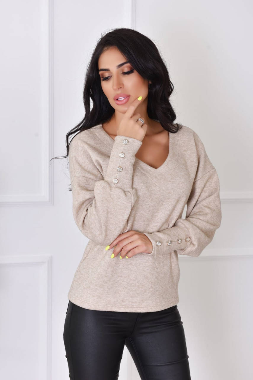 

Теплая женская кофта ангоровая с V-вырезом и пуговицами на удлиненных манжетах, Бежевый