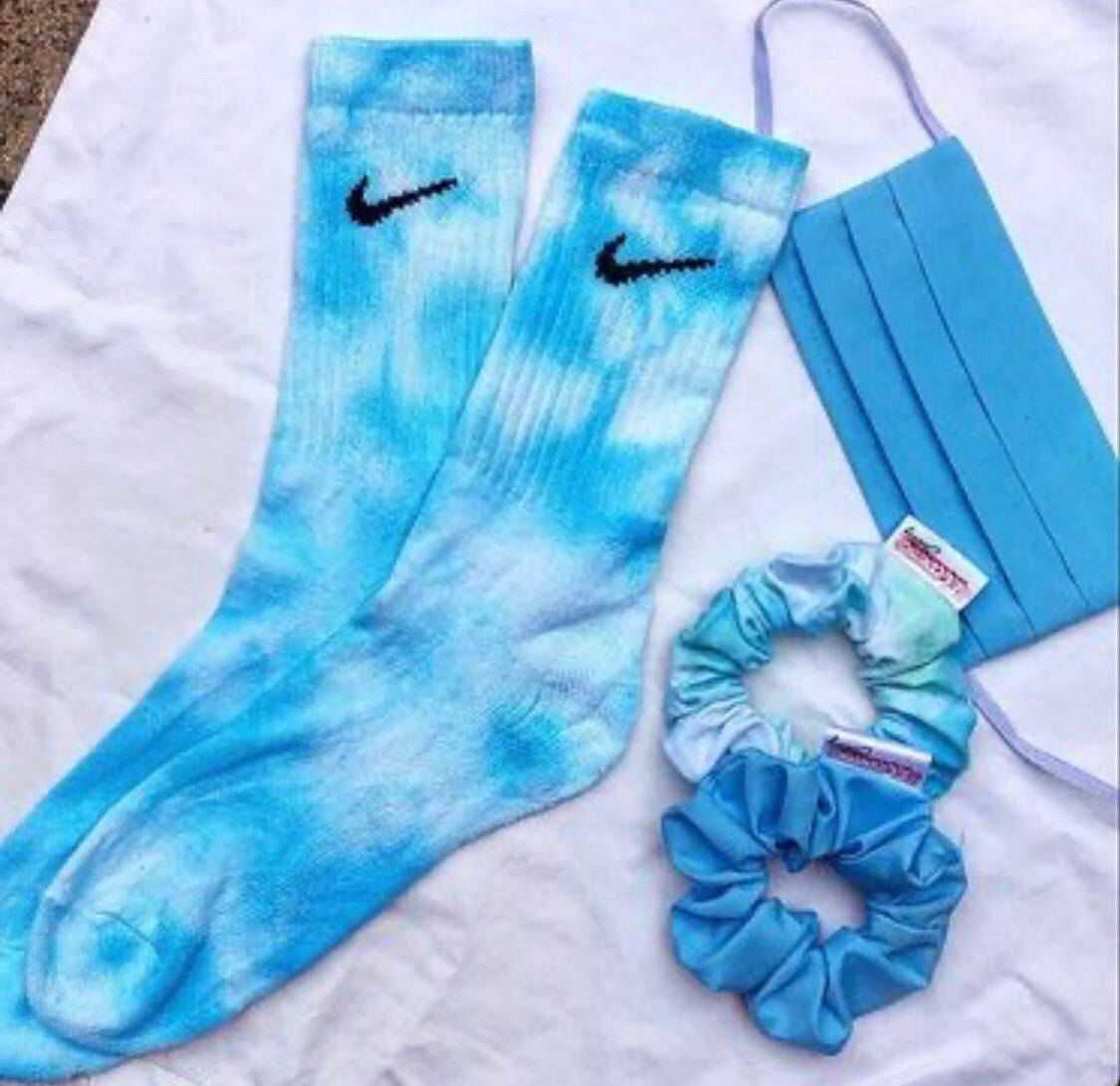 

Высокие носки nike tie-dye, puma,adidas,reebok
