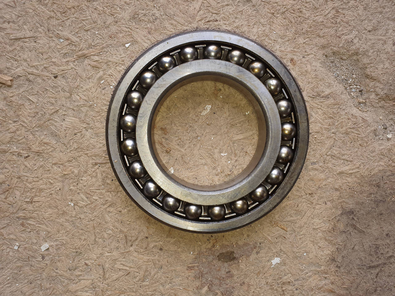 

Подшипник 1217. 85*150*28 мм. ГПЗ.