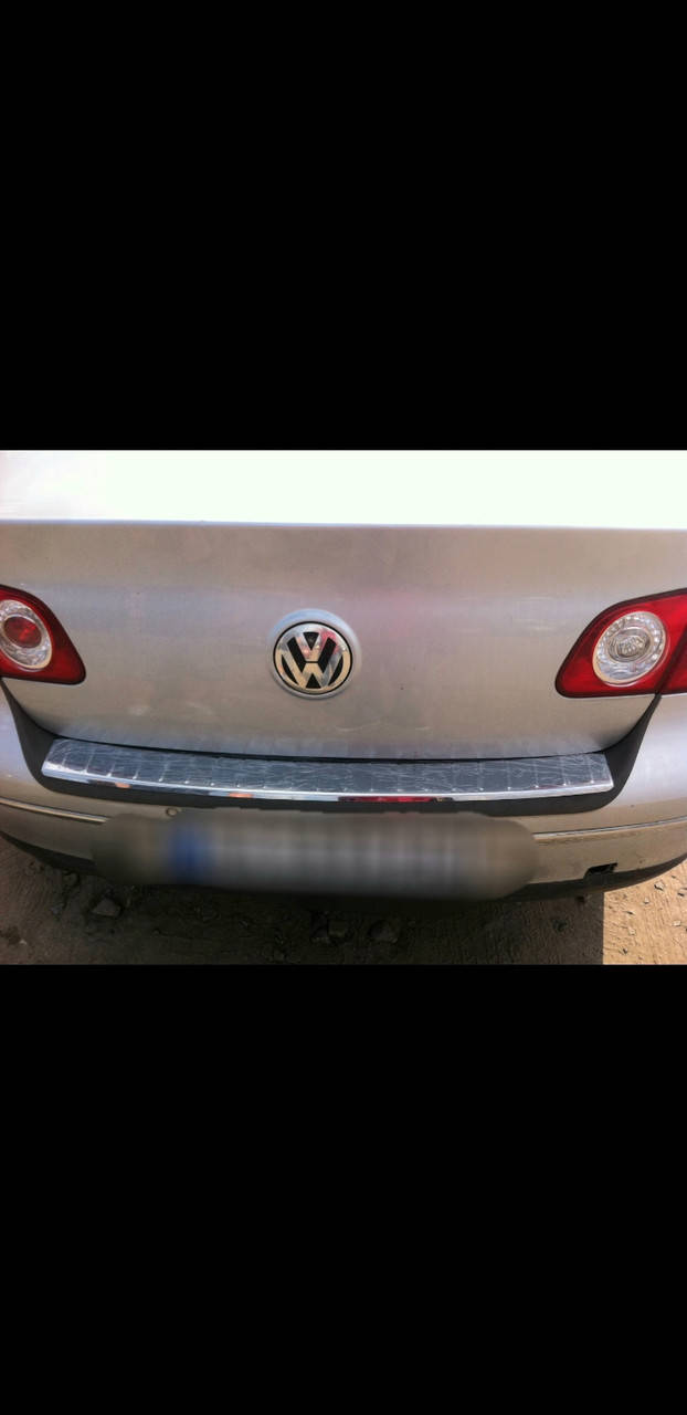 

Накладки на задний бампер Volkswagen Passat B6 с загибом,седан