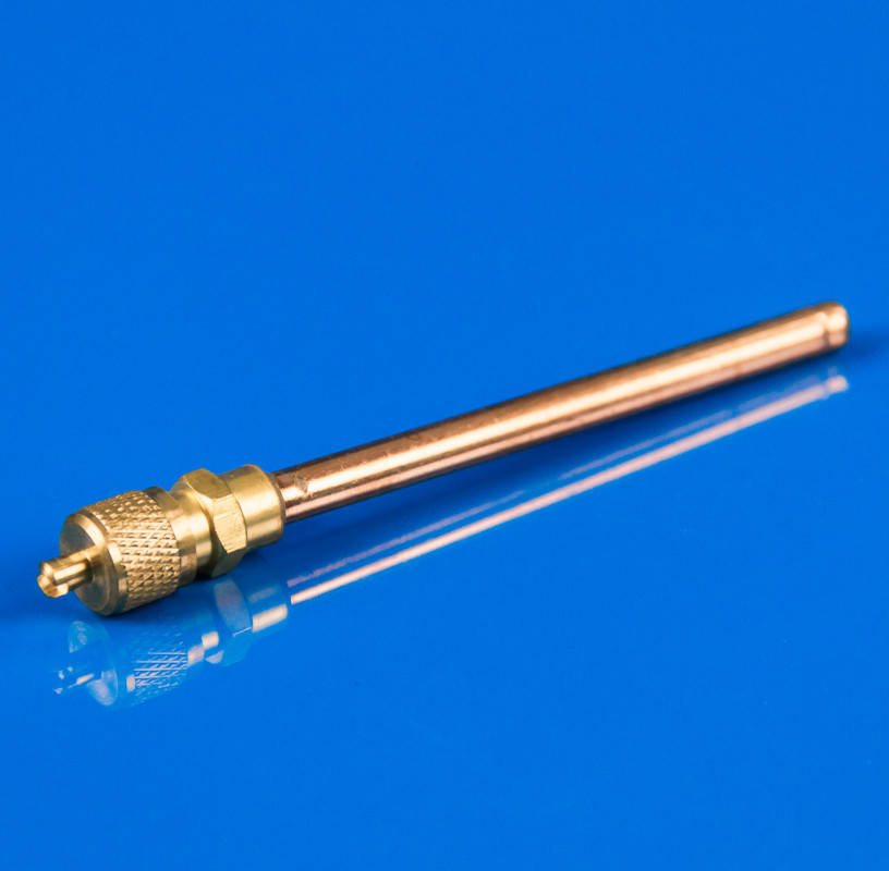 

Сервисный штуцер с трубкой «Клапан Шредера» ⌀6мм, под пайку (80мм)