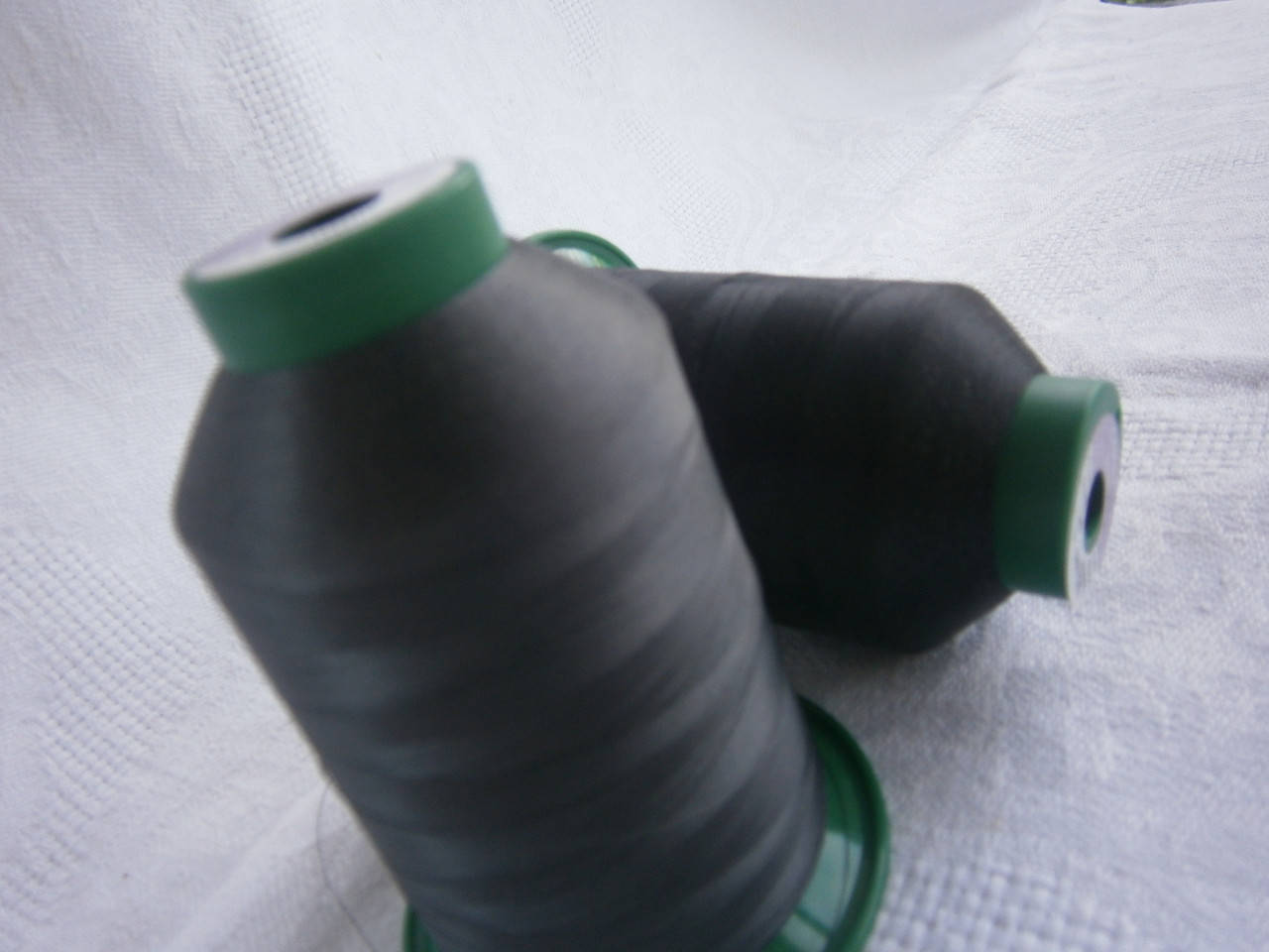 

Нитки Amann Saba FLEX №120 3000м черн.цвет{эластичная}, Черный