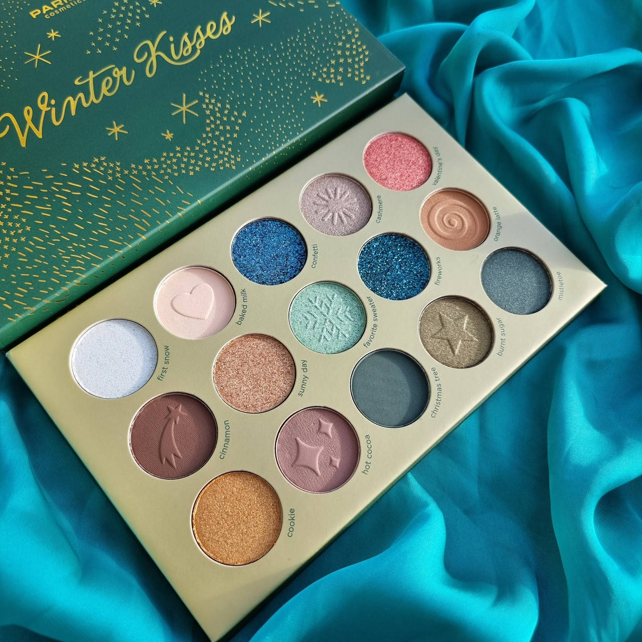 

Палетка теней для век Parisa Cosmetics Winter Kisses Foreest Tale 15 Color Shadow Palette C2115-1, 20 г