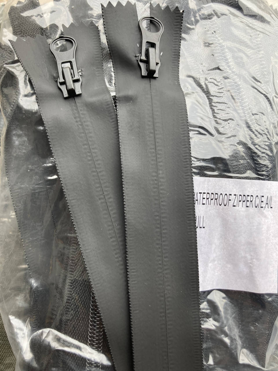 

Молния 18 см спиральная тип 7 водоотталкивающая черная, Черный