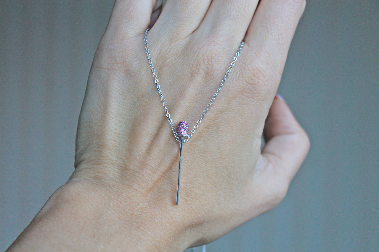 

Серебряное колье Спичка розовая