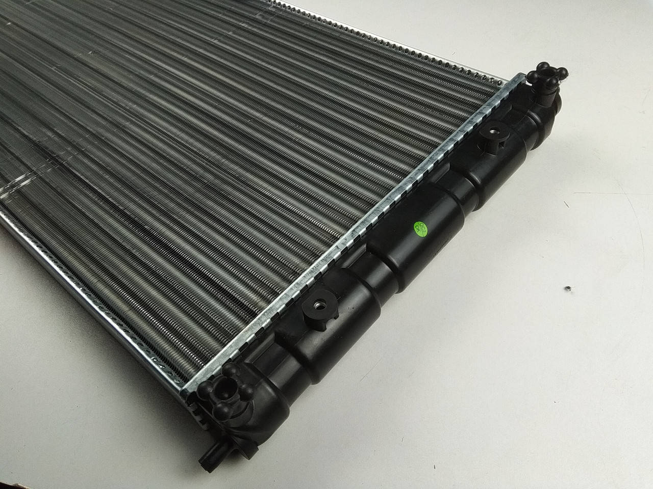 

Радиатор охлаждения ВАЗ 2123 алюм., "TEMPEST"