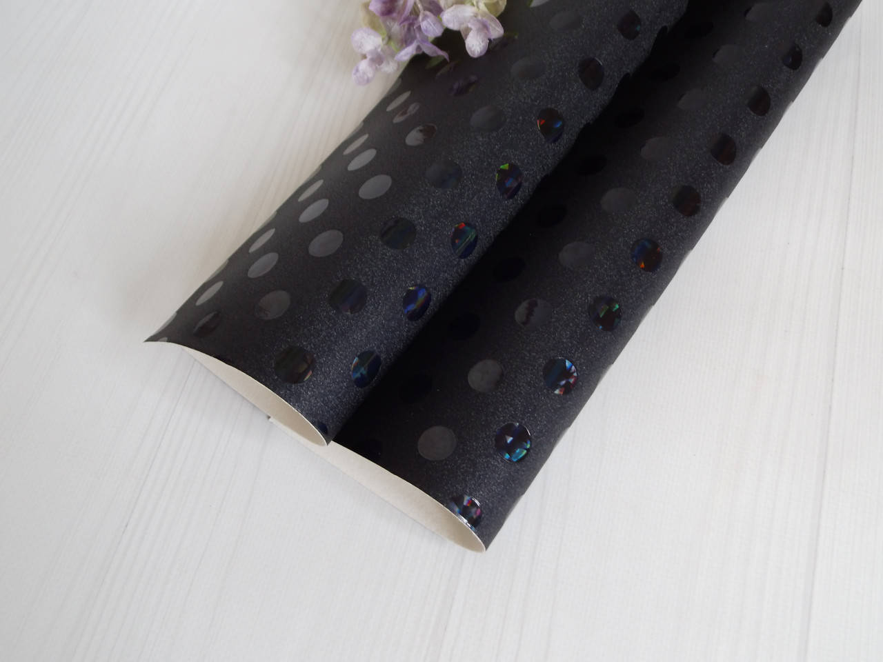 

Эко кожа "Горох" черная 21 * 29,5 см