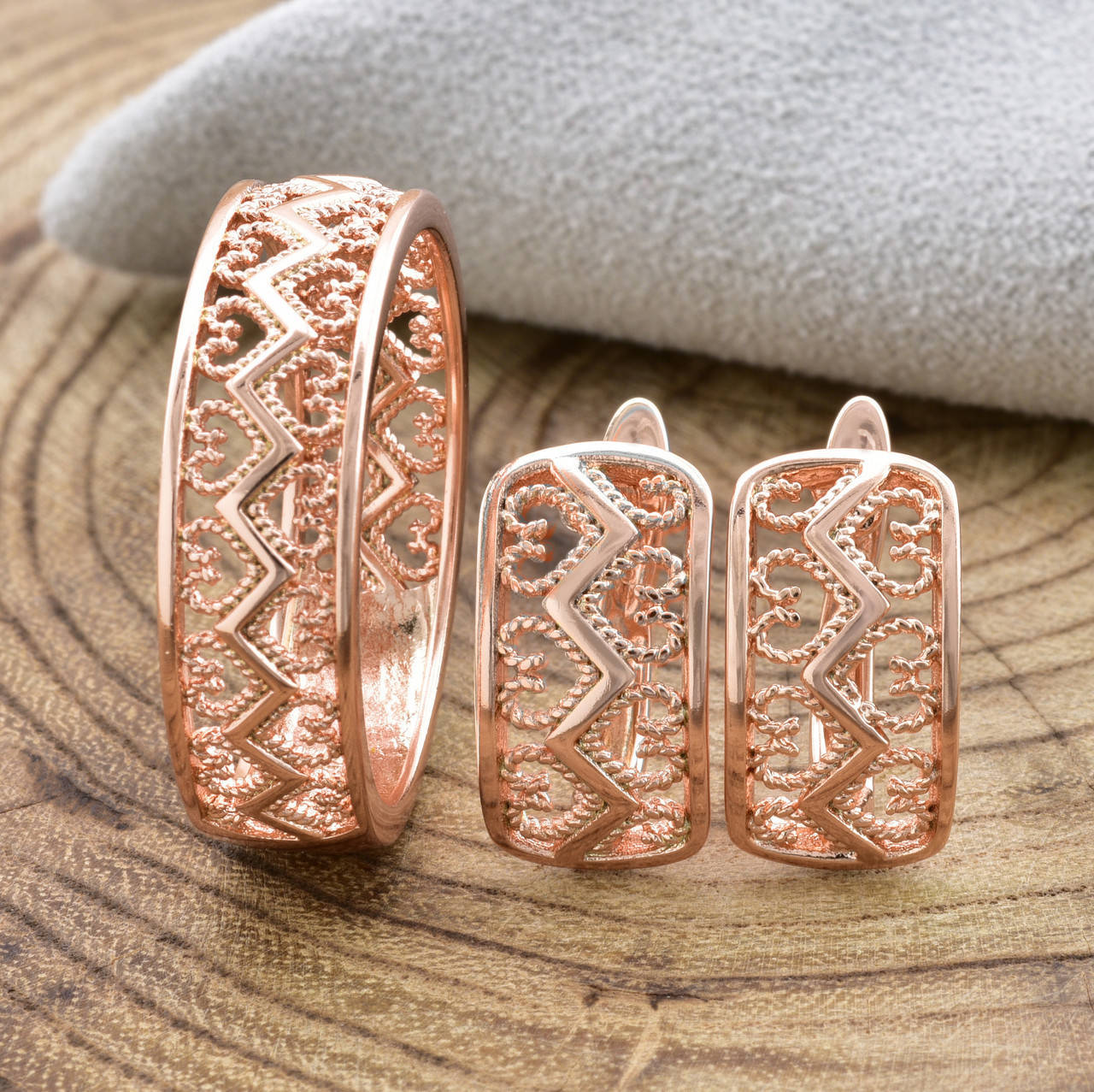 

Набор Xuping Ажурное сердечко 65077 кольцо + серьги 16х9 мм позолота РО размер 17