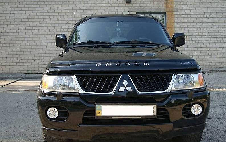 

Дефлектор капота (VIP) для Mitsubishi Pajero Sport 1996-2007 гг.