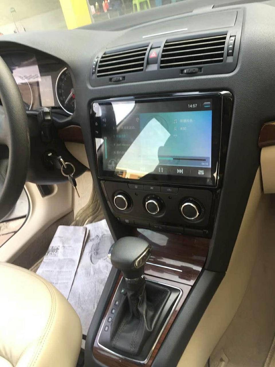 

Штатная магнитола Skoda Octavia (2007-2014г.) на базе Android 8.1 Экран 10 дюймов (М-ШОс-10)
