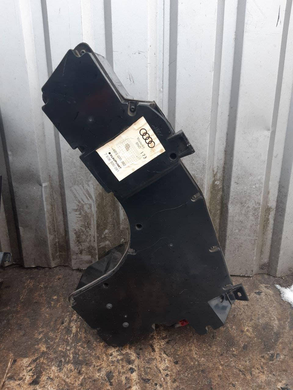 

Сабвуфер Audi A6 C5 4B5035382