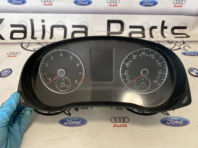 

Панель приборов Volkswagen Passat B7 (б/у) 561920960D