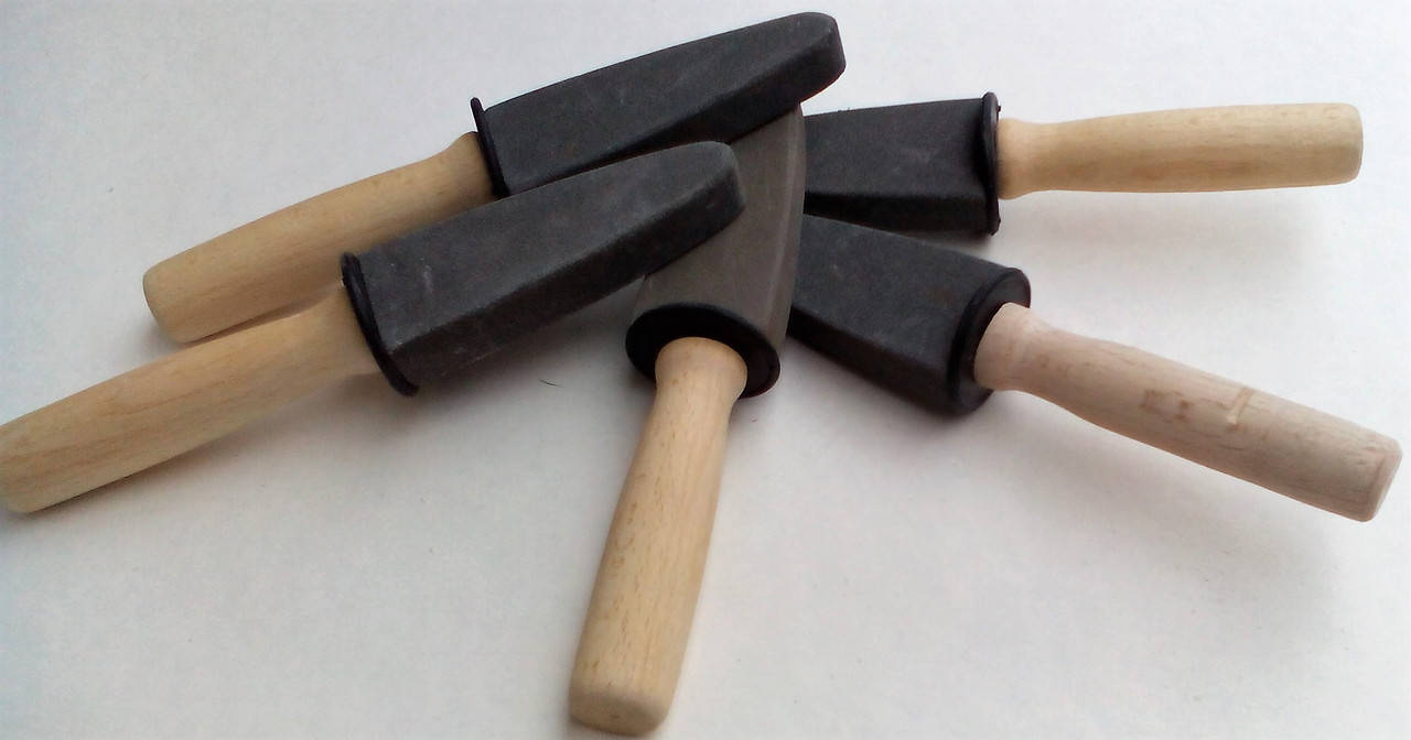 

Брусок точило с деревянной ручкой