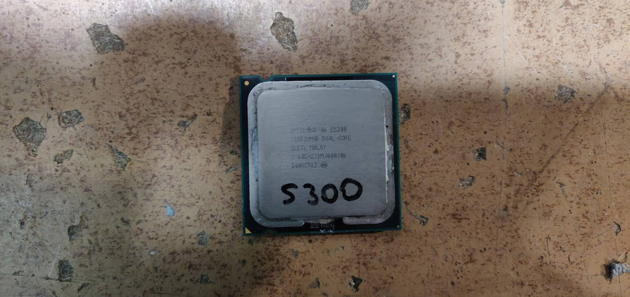 

Процессор Intel Pentium Dual-Core E5300 2.60GHz/2M/800/06 socket 775 № 212211