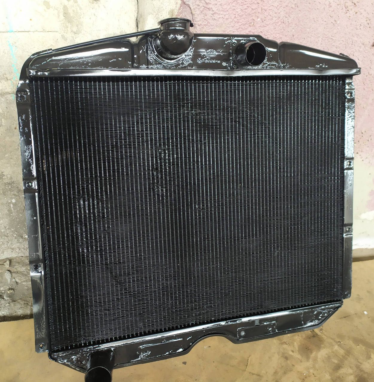 

Радиатор водяной охлаждения двигателя Урал 375 двиг.Урал 375 бензин с машины СССР