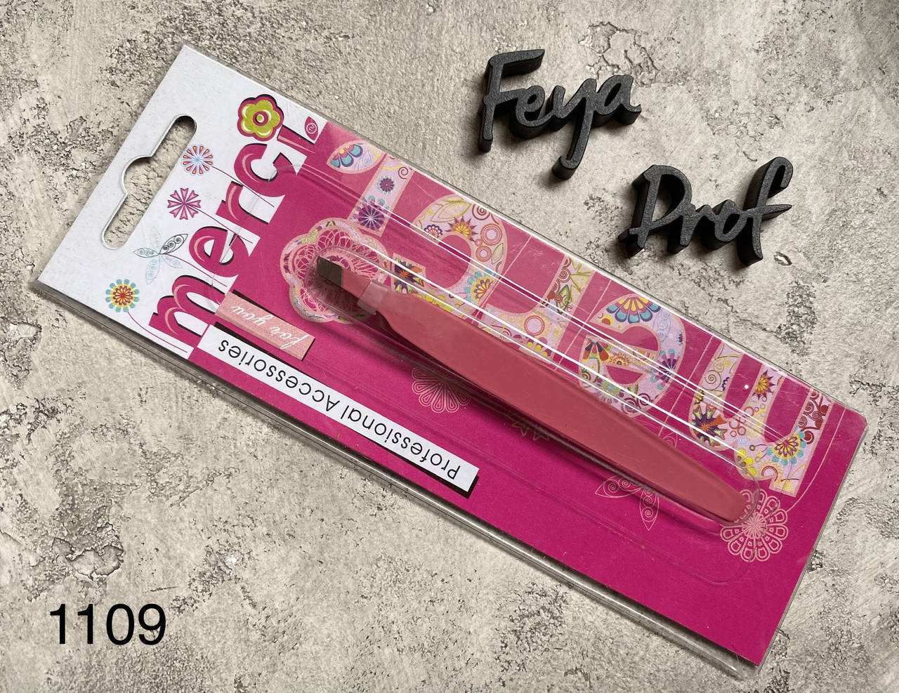 

Пинцет для бровей Merci 1109