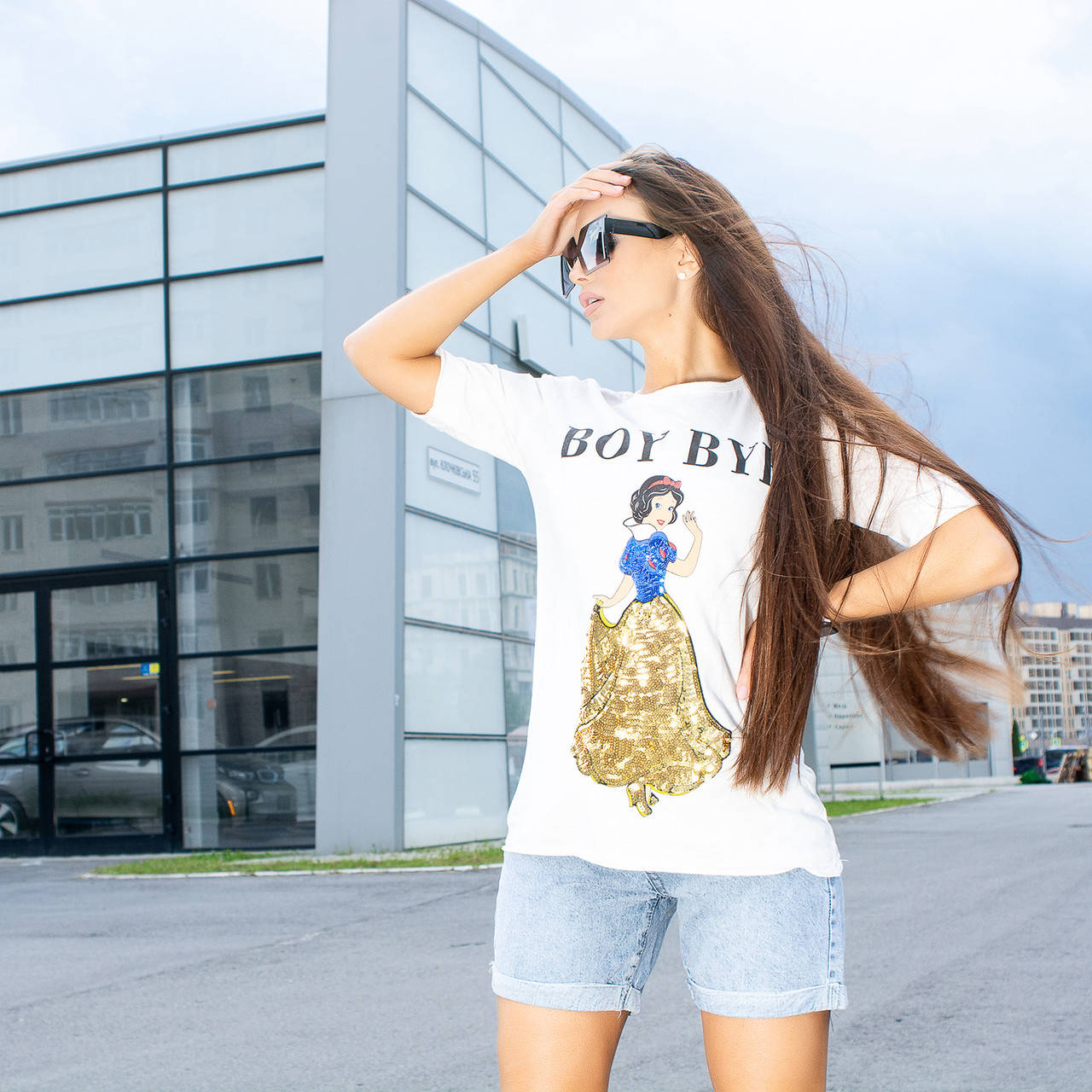 

Футболка свободного кроя с пайетками Cinderella 6722 New Noce белая L, Белый