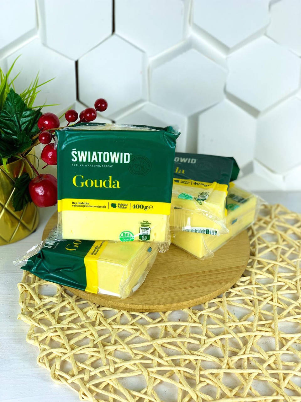 

Сыр твердый GOUDA SEROVIT 400 г. Польша.